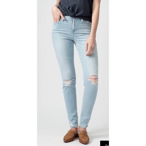 FRAME Le High Skinny jeans Size 26 in a light blue wash with distressed knees. - Picture 2 of 8
